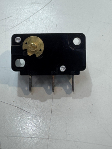 MICRO SWITCH SCATTO LATERALE 220V 5A