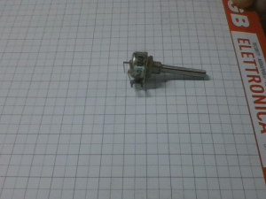 POTENZIOMETRO 47OHM LINEARE 10% 0,5W CERAMICO RUWIDO