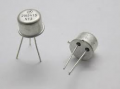 2n5415 transistor BJT  PNP 200V 1A TO-39 NOS MOTOROLA